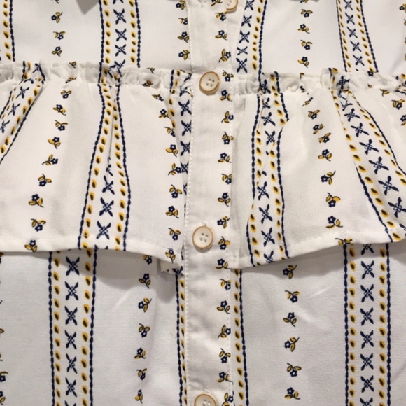 Blu Pepper Collar Button Up Ruffled Cold Shoulder Large - Picture 6 of 7